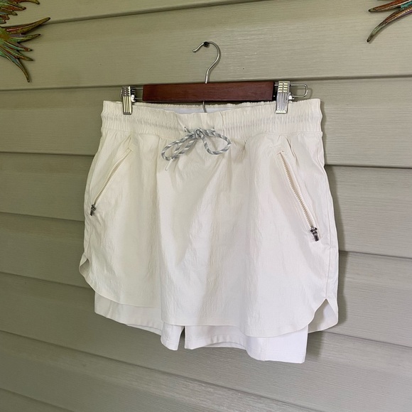 ATHLETA Trekkie North Skort SPF hiking active shorts size 10 magnolia white EUC - Picture 4 of 15